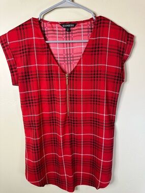 Express XS Red Plaid Polyester V-Neck Sleeveless Blouse with Zipper Detail